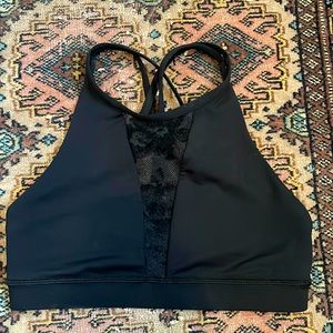 Lululemon High-Neck, Mesh Insert Bra | ✨ 2 for $25!